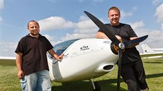 Vynálezce a výrobce letadel Martin tpánek s ultralightem bez baterek. Ilustraní foto.
