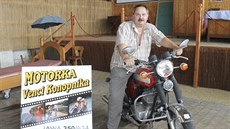 Broněk Černý, který hrál ve Slunce, seno... Vencu Konopníka, zapózoval při... Broněk Černý, který hrál ve Slunce, seno... Vencu Konopníka, zapózoval při...