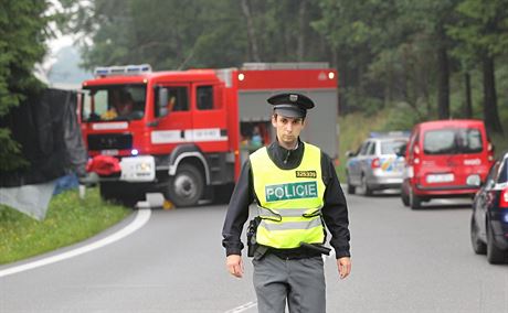 Tragická nebhoda se stala ve tvrtek po poledni u Kámena na Pelhimovsku. Nebezpené místo chtjí místní zmnit, k nehodám tu toti docházelo pomrn asto.