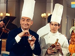 Louis de Fun&#232;s a Olivier de Fun&#232;s ve filmu Grand Restaurant pana...