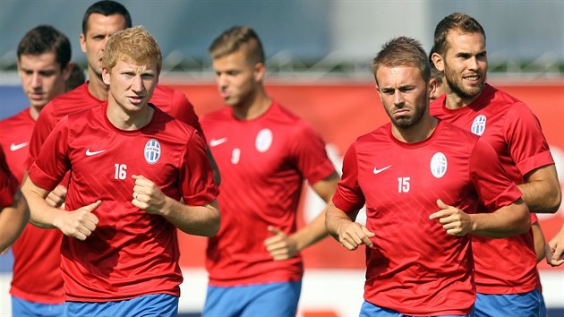 PPRAVA NA LYON. Pedzpasov trnink mladoboleslavskch fotbalist.