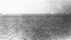 Fotografie poízená z amerického torpédoborce Maddox, kdy na nj 2. srpna 1964...