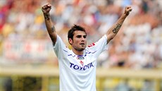 Adrian Mutu se v dresu Fiorentiny raduje z gólu.