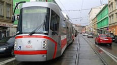 V brněnské ulici Cejl u zastávky Tkalcovská kvůli naplavenině na kolejích po... V brněnské ulici Cejl u zastávky Tkalcovská kvůli naplavenině na kolejích po...