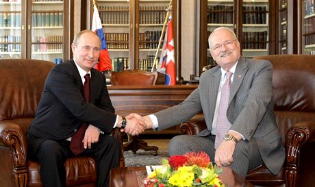Vladimir Putin a Ivan Gaparovi pi spoleném setkání v Bratislav (13. kvtna...