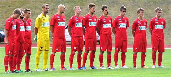 V zápase Varnsdorf - Ústí nad Labem uctili fotbalisté pamatáku Frantika...