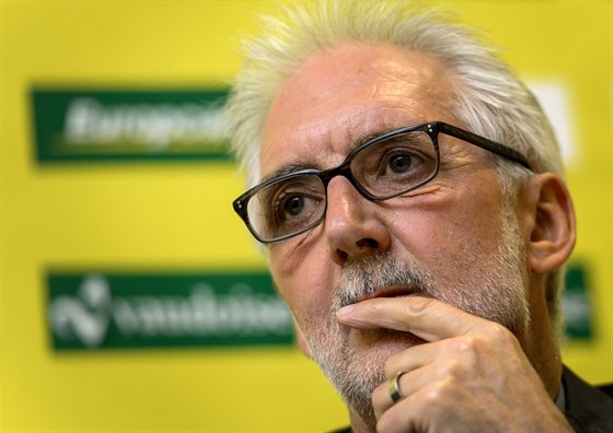 éf Mezinárodní cyklistické unie (UCI) Brian Cookson