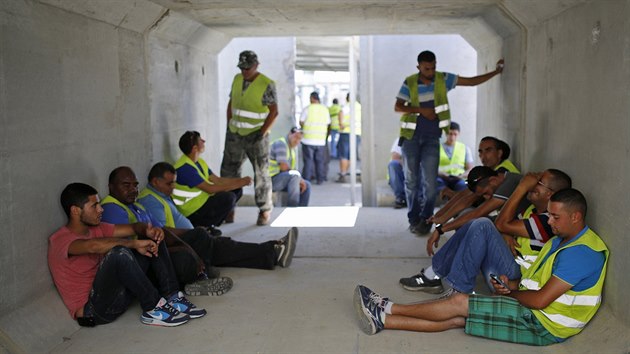 Izraelt idii kaminon sed v krytu u pechodu Kerem alom (1. srpna 2014).