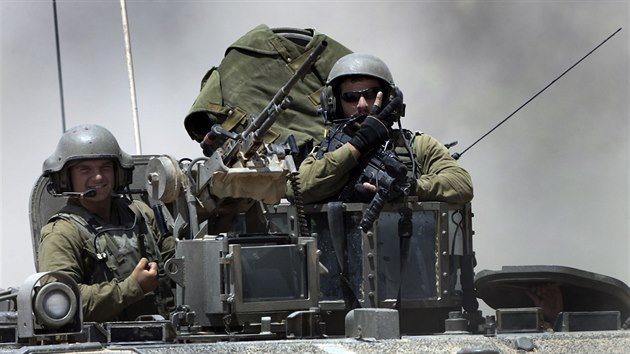 Izraelt vojci se stahuj z Psma Gazy (4. srpna 2014)
