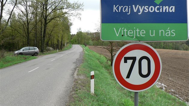 Nejhor sek silnice na Vysoin je z Jemnice ke hranicm kraje smrem na Daice.