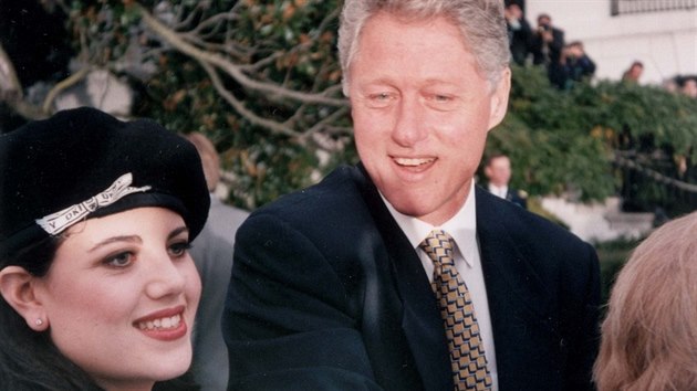 Monika Lewinsk a Bill Clinton v roce 1996