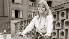 Na kole v roce 1969. íkalo se, e Pilarová má z eských zpvaek nejhezí nohy.