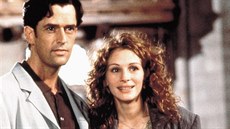 Rupert Everett a Julia Robertsová ve filmu Svatba mého nejlepího pítele (1997)