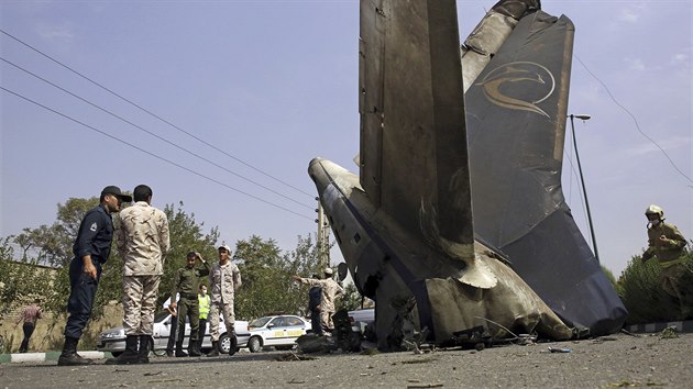 Zcen malho civilnho letadla do ulic Tehernu podle prvotnch zprv nikdo nepeil. Pozdji agentura IRNA uvedla, e se zachrnilo nkolik lid (10. srpna 2014).