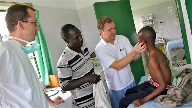 Ale Brta pomohl v africk Keni vybudovat nemocnici, kter ron oet devt tisc lid.