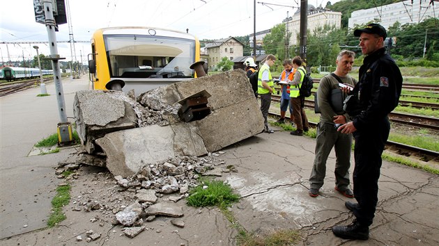 Osobn vlak na Smchovskm ndra zastavil a o zaredlo. (18. srpna 2014)