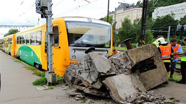 Osobn vlak na Smchovskm ndra zastavil a o zaredlo. (18. srpna 2014)