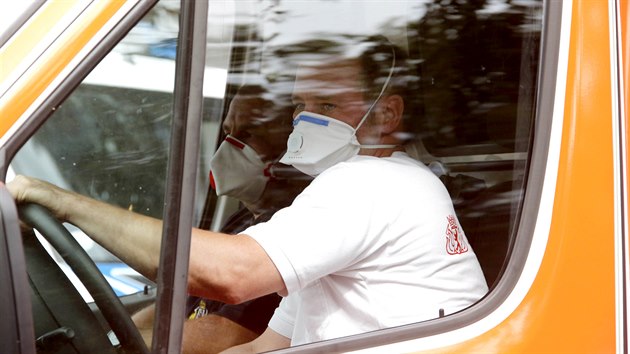 Nmet zchrani ped uzavenm adem prce v berlnskm mstskm obvod Pankow (19. srpna 2014)