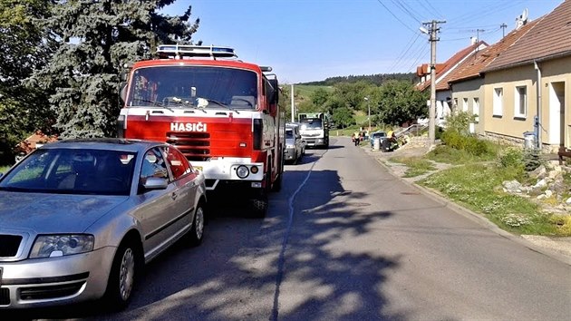 V Pozoicch na Brnnsku zemel pi nehod senior. Na mopedu zezadu narazil do popelskho vozu.