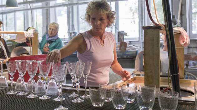 Místní sklárny vznikly v roce 1861 a pro vývoj města i okolního regionu hrály klíčovou roli.