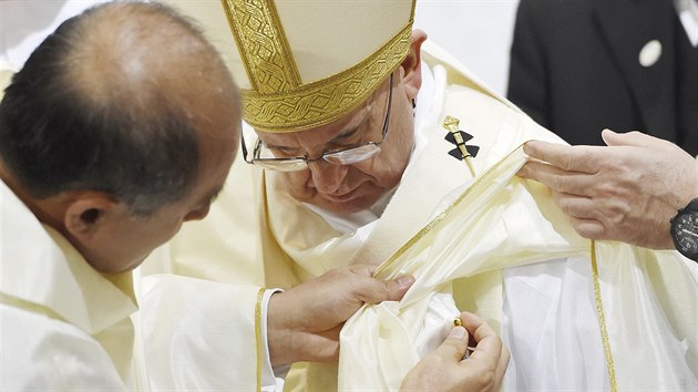 Pape si nechv pipnout bro ve tvaru motla - drek od eny, kter byla za druh svtov vlky sexuln otrokyn japonsk armdy. Soul, 18. srpna 2014