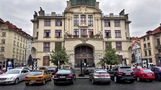 V několika budovách pražského magistrátu od rána zasahují policisté z Útvaru... V několika budovách pražského magistrátu od rána zasahují policisté z Útvaru...