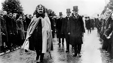 Císař Vilém II na cestě k inauguraci Ústavů císaře Viléma pro chemii a pro... Císař Vilém II na cestě k inauguraci Ústavů císaře Viléma pro chemii a pro...