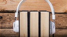 Audioknihy vám zprostředkují úplně jiný zážitek z literatury. Vyberte si z... Audioknihy vám zprostředkují úplně jiný zážitek z literatury. Vyberte si z...