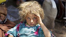 Nkteí Jezídé nali útoit v táborech na severu Iráku jiní na hranicích Turecka