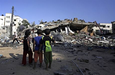 Izraelské nálety v Gaze zcela zboily adu dom (Gaza City, 23. srpna 2014).
