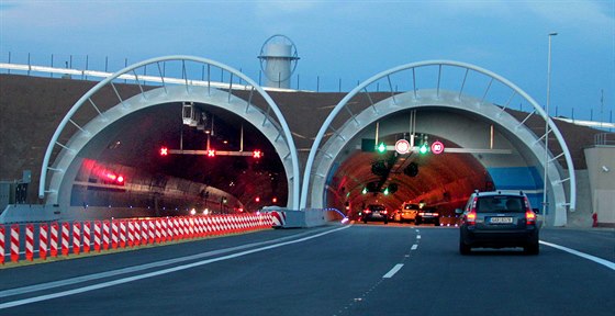 Lochkovský a Komoanský tunel zstane pro idie o tomto víkendu uzavený