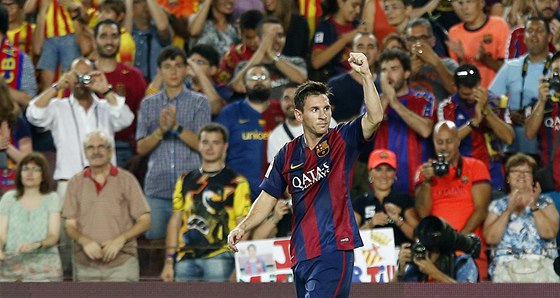 PRVNÍ GÓL SEZONY. Barcelonský útoník Lionel Messi oslavuje gól proti Elche.
