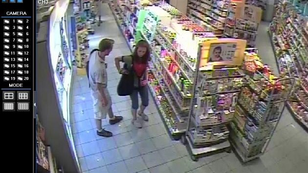 Dvojice, kter kradla v beneovsk drogerii (25.7.2014)
