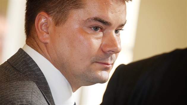 Lobbista Marek Dalk ped soudnm jednn v kauze dajnho plmiliardovho platku pi vyjednvn o nkupu obrnnch transportr Pandur. (21. srpna 2014)
