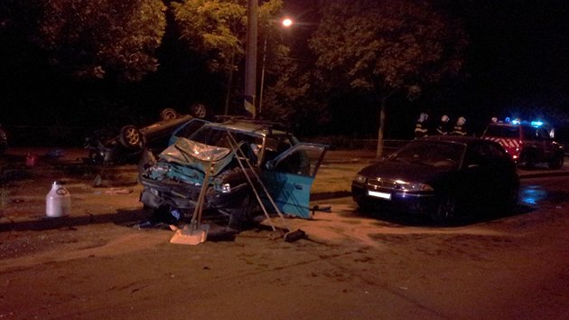 Pi srce dvou felici v Plzni byli zranni ti lid (23. srpna 2014).