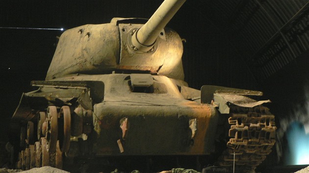 IS-122 ped restaurovnm v leansk expozici.