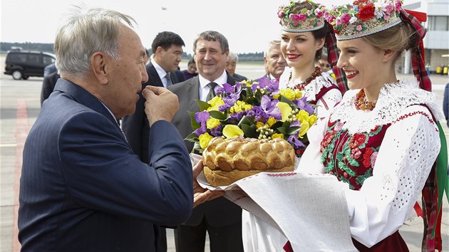 Do Minsku dorazil i Nursultan Nazarbajev, prezident Kazachstnu. (26. srpna 2014)