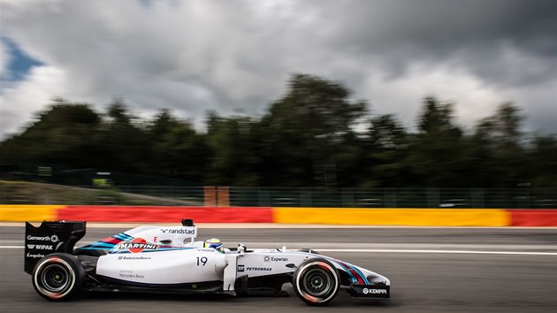 DRAMATICK NEBE. Felipe Massa na okruhu v belgickm Spa. 