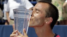 S TROFEJÍ. Lukáš Rosol ovládl tenisový turnaj v americkém Winston-Salemu a jako... S TROFEJÍ. Lukáš Rosol ovládl tenisový turnaj v americkém Winston-Salemu a jako...