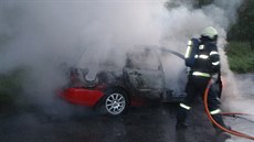 Požár auta zřejmě způsobila chybná elektroinstalace. Požár auta zřejmě způsobila chybná elektroinstalace.