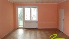Obývací pokoj s malým balkonem Obývací pokoj s malým balkonem