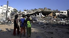 Izraelské nálety v Gaze zcela zbořily řadu domů (Gaza City, 23. srpna 2014). Izraelské nálety v Gaze zcela zbořily řadu domů (Gaza City, 23. srpna 2014).