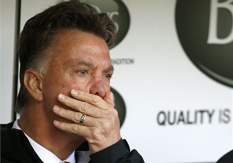 NEDA SE. Nov trenr Louis van Gaal nezav s Manchesterem United vydaen