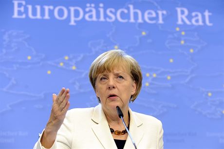 Nmecká kancléka Angela Merkelová na tiskové konferenci v summitu v Bruselu