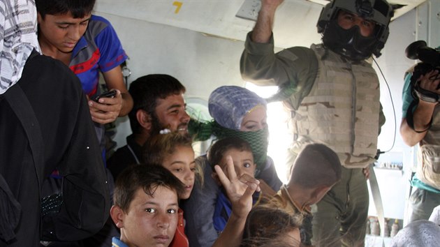 Evakuace Turkem z Amirl (30. srpna 2014).