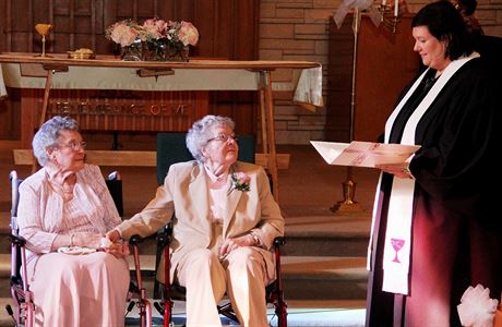 Vivian Boyacková a Alice Dubesová se vzaly po 72 letech souití.