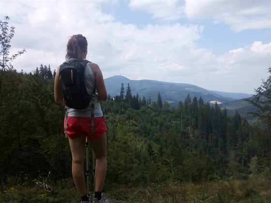 Poslední klesání a výhled na Lysou horu