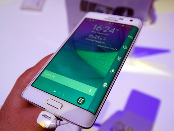 Samsung Galaxy Note Edge iv na veletrhu IFA v Berlín