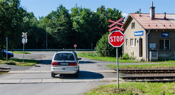 Nebezpený dosud byl napíklad pejezd bez svtelné signalizace a závor ve valaském Hrachovci.