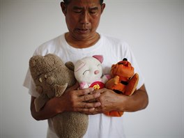 íané truchlí za své píbuzné z letounu MH370 (8)